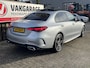 Mercedes-Benz C-klasse 300 e AMG Line 18"/Leder/Panoramadak/360 camera/Dodehoek/Keyless/Stoelverwarming + memory l + r/Sfeerverlichting premium/Apple Carplay & Android Auto