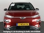 Hyundai Kona Electric EV Fashion Design 64 kWh Two-Tone 400 km actieradius | ACCU 100% | Navigatie | Schuif-/Kanteldak | Leder |
