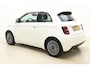 Fiat 500e Urban 42 kWh Camera | Stoelverwarming | Keyless | Navigatie via Carplay | Parkeersensoren voor en achter | Geen kilometers