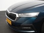Skoda Octavia Combi 1.0 e-TSI Automaat Business Edition Climate control | Cruise control | Parkeersensoren | Navigatie | LED | Trekhaak | Lichtmetalen velgen | Apple Carplay / Android Auto