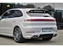 Porsche Cayenne 3.0 S E-Hybrid SportDesign 520pk Krijt Pano SoftClose Trekhaak Head-up InnoDrive Keyless 360-camera Bose