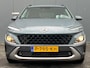 Hyundai Kona 1.6 GDI 141pk HEV Fashion | Camera | Trekhaak | Carplay | Premium audio | Climate controle | Adaptive cruise controle | Dodehoek detectie | Head up display | Navigatie | Keyless entry | Inklapbare spiegels