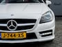 Mercedes-Benz SLK 350 Edition 1 AMG | Magic Sky Control | Stoelverwarming | Nek Verwarming | Harman & Kardon | Rundleder met Rode Sticksels | Parkeersensoren | Navigatie | Bluetooth | Parelmoer Lak | Bi-Xenon | LED Achter |