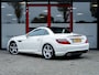 Mercedes-Benz SLK 350 Edition 1 AMG | Magic Sky Control | Stoelverwarming | Nek Verwarming | Harman & Kardon | Rundleder met Rode Sticksels | Parkeersensoren | Navigatie | Bluetooth | Parelmoer Lak | Bi-Xenon | LED Achter |
