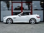 Mercedes-Benz SLK 350 Edition 1 AMG | Magic Sky Control | Stoelverwarming | Nek Verwarming | Harman & Kardon | Rundleder met Rode Sticksels | Parkeersensoren | Navigatie | Bluetooth | Parelmoer Lak | Bi-Xenon | LED Achter |
