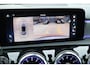 Mercedes-Benz A-klasse 250 e AMG Line | Panoramadak | Memory | HUD | Keyless Go | Advanced Sound System | Surround Camera | Multibeam LED | Dodehoekassistent | Sfeerverlichting |