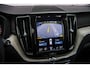 Volvo XC60 2.0 B4 Inscription | Trekhaak | Panoramadak | Lederen bekleding | Harman Kardon audio | Stoel- en stuurwielverwarming | Parkeersensoren voor + achter | Achteruitrijcamera | Navigatie | Apple Carplay / Android Auto |