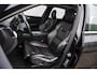 Volvo XC60 2.0 B4 Inscription | Trekhaak | Panoramadak | Lederen bekleding | Harman Kardon audio | Stoel- en stuurwielverwarming | Parkeersensoren voor + achter | Achteruitrijcamera | Navigatie | Apple Carplay / Android Auto |