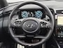 Hyundai Tucson 1.6 T-GDI PHEV Plug-in N Line Sky 4WD Automaat / Fabrieksgarantie tot 10-2027 / Trekgewicht 1350 kg / Glazen schuif- en kanteldak / EAER bereik 62 km bereik stad 74 km / Elektrische achterklep / Stuur-, Stoel en Achterbank verwarming /