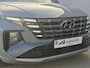 Hyundai Tucson 1.6 T-GDI PHEV Plug-in N Line Sky 4WD Automaat / Fabrieksgarantie tot 10-2027 / Trekgewicht 1350 kg / Glazen schuif- en kanteldak / EAER bereik 62 km bereik stad 74 km / Elektrische achterklep / Stuur-, Stoel en Achterbank verwarming /