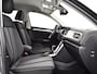 Volkswagen T-Roc 1.5 TSI 150pk DSG Life Edition · Camera · Keyless · Apple/Android Car Play · Navigatie · P-Sensoren · Parkeer Assistent · 17'' Inch · Garantie t/m 30-01-2027