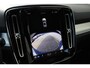 Volvo XC40 B4 Automaat Plus Dark | Verwarmbare voorstoelen | Verwarmbaar stuurwiel | Camera achter | Verwarmbare voorruit | Premium Sound by Harman Kardon | Elektrisch verstelbare voorstoelen | Noodreservewiel | Apple Carplay | Android Auto | Google Maps | Google Assistant | Blis | 18 inch | Semi elektrische trekhaak