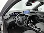 Peugeot 2008 1.2 Allure 100pk | Navigatie | Climate Control | Cruise Control | Achteruitrijcamera | Parkeersensoren Voor + Achter | DAB Ontvanger | 17" Lichtmetalen Velgen | LED | Apple Carplay/Android Auto |