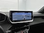 Peugeot 2008 1.2 Allure 100pk | Navigatie | Climate Control | Cruise Control | Achteruitrijcamera | Parkeersensoren Voor + Achter | DAB Ontvanger | 17" Lichtmetalen Velgen | LED | Apple Carplay/Android Auto |