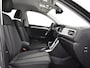 Volkswagen T-Roc 1.5 TSI 150pk DSG Life Edition · Camera · Keyless · Apple/Android Car Play · Navigatie · P-Sensoren · Parkeer Assistent · 17'' Inch · Garantie t/m 30-01-2027