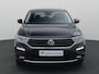 Volkswagen T-Roc 1.5TSI/150PK Active DSG · Apple/Android Car Play · Navigatie · Adaptive Cruise Control · Stoelverwarming