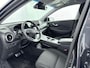 Hyundai Kona Electric EV FASHION 64 kWh | NAVI | 17'' LM VELGEN | CLIMA | CRUISE | CAMERA | PDC | PRIVACY GLASS | FABRIEKSGARANTIE GELDIG T/M 3-2027! |