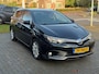 Toyota Auris 1.8 Hybrid Dynamic | Navigatie, Privacy glass, Climate control, Cruise control, Safety sense, Licht + Regensensor