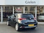 Toyota Auris 1.8 Hybrid Dynamic | Navigatie, Privacy glass, Climate control, Cruise control, Safety sense, Licht + Regensensor