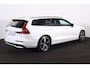 Volvo V60 T6 Recharge AWD Plus Dark - IntelliSafe Assist & Surround - 360º Camera - Harman/Kardon audio - Adaptieve LED koplampen - Verwarmde voorstoelen, stuur & achterbank - Parkeersensoren voor & achter - Elektr. bedienb. voorstoelen met geheugen - Extra getint glas - 19' LMV