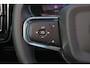 Volvo XC40 Recharge Twin Ultimate 82 kWh - Panorama/schuifdak - IntelliSafe Assist & Surround - 360º Camera - Harman/Kardon audio - Verwarmde voorstoelen & stuur - Parkeersensoren voor & achter - Elektr. bedienb. voorstoelen met geheugen links - Wollen bekleding - Draadloze tel. lader - Warmtepomp - Extra getint glas - Elektr. inklapbare trekhaak - 20' LMV