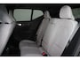 Volvo XC40 Recharge Twin Ultimate 82 kWh - Panorama/schuifdak - IntelliSafe Assist & Surround - 360º Camera - Harman/Kardon audio - Verwarmde voorstoelen & stuur - Parkeersensoren voor & achter - Elektr. bedienb. voorstoelen met geheugen links - Wollen bekleding - Draadloze tel. lader - Warmtepomp - Extra getint glas - Elektr. inklapbare trekhaak - 20' LMV