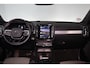 Volvo XC40 B3 Plus Dark - IntelliSafe Assist & Surround - 360º Camera - Harman/Kardon audio - Verwarmde voorstoelen & stuur - Parkeersensoren voor & achter - Elektr. bedienb. voorstoelen met geheugen links - Draadloze tel. lader - Extra getint glas - 19' LMV