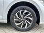 Volkswagen Polo 1.0 TSI Life / App connect / Parkeersensoren V+A / Lichtmetaal 15 inch / Fabrieksgarantie 2027 / P4
