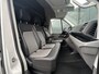 Volkswagen Crafter 35 2.0 TDI 141 PK / DSG AUTOMAAT / L3H3 / 3 TONS TREKHAAK / AIRCO / CAMERA / 3-ZITS
