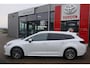 Toyota Corolla Touring Sports 1.8 HYBRID STYLE APPLE/ANDROID STOEL+STUURVERW. EL-ACHTERKLEP HALF-LEDER LED 17"LMV KEYLESS PRIVACY-GLASS