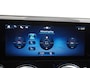 Mercedes-Benz GLB 180 Star Edition Luxury Line 7pers. | Trekhaak Wegklapbaar | Achteruitrijcamera | Nightpakket | Apple Carplay & Android Auto | DAB+ Radio | Cruise Control | 18" Lichtmetalen Velgen