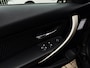 BMW 3-Serie 318i Essential 136PK|Origineel NL|Face Lift|Navigatie|Automaat|Led dagrij|Cruise Control|PDC|Isofix|Bluetooth|Historie