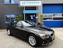 BMW 3-Serie 318i Essential 136PK|Origineel NL|Face Lift|Navigatie|Automaat|Led dagrij|Cruise Control|PDC|Isofix|Bluetooth|Historie