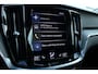 Volvo V60 Cross Country 2.0 B5 AWD Pro | Panoramadak | Bestuurdersstoel met geheugenfunctie | Adaptieve Cruise Control | Elektrisch bedienbare achterklep | Apple Carplay | Android Auto | Achteruitrijcamera