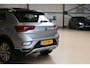Volkswagen T-Roc 1.5 TSI 150pk Style | Panoramadak | Elek. klep | Trekhaak | 100% (Dealer) onderhouden label