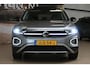 Volkswagen T-Roc 1.5 TSI 150pk Style | Panoramadak | Elek. klep | Trekhaak | 100% (Dealer) onderhouden label