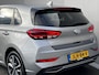 Hyundai i30 1.5 T-GDi MHEV Hybrid EDITION 30 DCT / Fabrieksgarantie tot 09-2026 ** / Dealer onderhouden / Navigatie / Stuur- en stoelverwarming / Achteruitrijcamera / Apple Carplay Android / 17" LM wielen /
