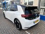 Volkswagen ID.3 First Max 58 kWh / TREKHAAK/ PANO/ CAMERA/ PARK. SENSOREN/ IQ. LIGHT/ ERGO ACTIVE STOELEN/ STOELVERWARM./ NAVI/ CLIMA/ 20" LMV