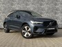 Volvo XC60 2.0 T6 Plug-in hybrid AWD Plus Dark | Extra getint glas | Trekhaak inklapbaar | Stoel en stuur verwarming | Nappa Contourstoelen | Panoramadak | Adaptieve cruise control
