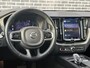 Volvo XC60 2.0 T6 Plug-in hybrid AWD Plus Dark | Extra getint glas | Trekhaak inklapbaar | Stoel en stuur verwarming | Nappa Contourstoelen | Panoramadak | Adaptieve cruise control