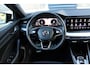 Skoda Octavia Combi 1.5 e-TSI 150pk DSG Sport Business | Parkeersensoren Voor / Achter | Draadloos Telefoonladen | Apple CarPlay / Android Auto