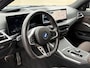 BMW 3-Serie Touring 330e M-SPORT ** ADAPT, LED, LEDER, HuD, MEM, ACC, TREKH, H&K SOUND, 19-inch LMV ** 1e EIG - BMW GAR. t/m 11-2029 ** ** INFORMEER OOK NAAR ONZE AANTREKKELIJKE FINANCIAL-LEASE TARIEVEN **