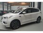 Ford Kuga 1.5 EcoBoost Vignale // PANO // CAMERA // TREKHAAK // 4x4 // STUUR&STOELVERWARMING // BOMVOL //