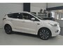Ford Kuga 1.5 EcoBoost Vignale // PANO // CAMERA // TREKHAAK // 4x4 // STUUR&STOELVERWARMING // BOMVOL //