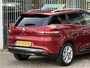 Renault Clio Estate 0.9 TCe Limited | NAP | Navigatie | DAB | Airco | Cruise Control | Key-less | Parkeersensoren | Lichtmetaal |