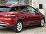 Renault Clio Estate 0.9 TCe Limited | NAP | Navigatie | DAB | Airco | Cruise Control | Key-less | Parkeersensoren | Lichtmetaal |
