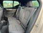 Volvo EX40 Single Motor Extended Range Plus 82 kWh Verwarmde voorstoelen, Verwarmd stuur, Keyless entry, semi electrische trekhaak, Parkeerverwarming.