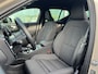 Volvo EX40 Single Motor Extended Range Plus 82 kWh Verwarmde voorstoelen, Verwarmd stuur, Keyless entry, semi electrische trekhaak, Parkeerverwarming.
