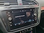 Volkswagen Tiguan 1.4 TSI ACT R-LINE AUTOMAAT | LED | Wegkl. Trekhaak | Navigatie | Climate Control | Cruise Control | 19 inch