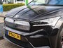 Skoda Enyaq iV 80 Founders Edition Black | Warmtepomp | Panoramadak | SOH 90% | 360 camera | Elektr. voorstoelen incl. massage | Stoelverwarming V+A |